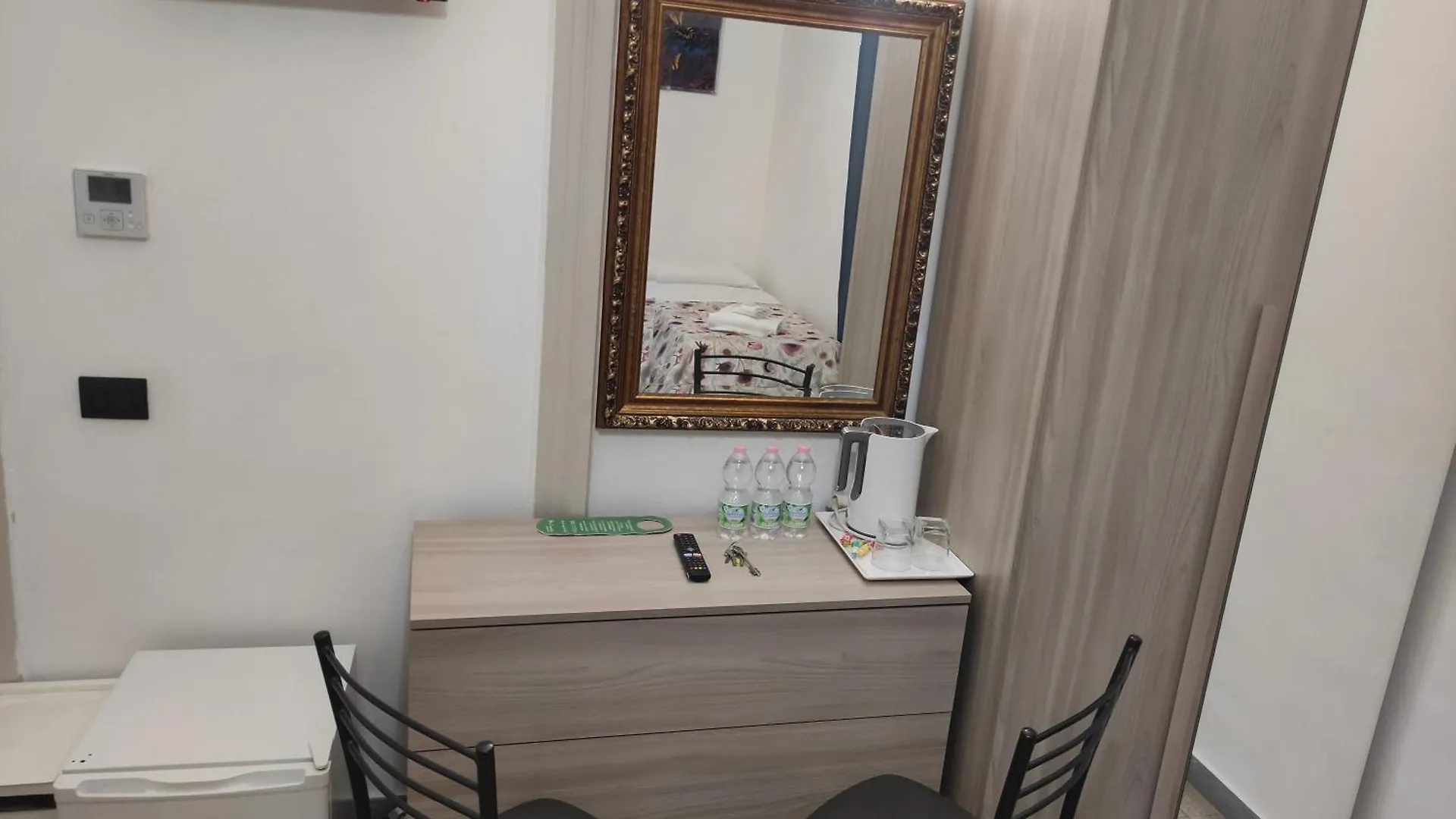 Hotel Anas Roma 0*,  Italia